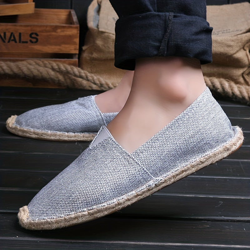 Espadrilles élégantes pour hommes de la marque Danoir Paris, chaussure blanche en toile avec semelle en corde.