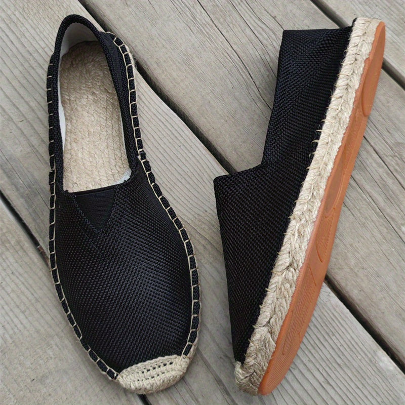 Espadrilles élégantes pour hommes de la marque Danoir Paris, chaussures blanches en toile avec semelle en corde.