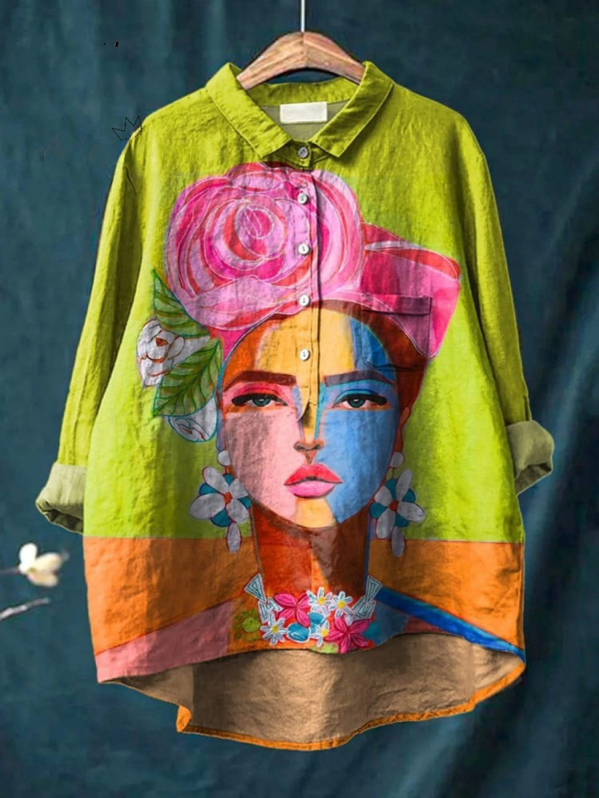 Chemise jaune Danoir Paris Eugen Art Portrait Freda, style moderne avec motif artistique visible sur le tissu.