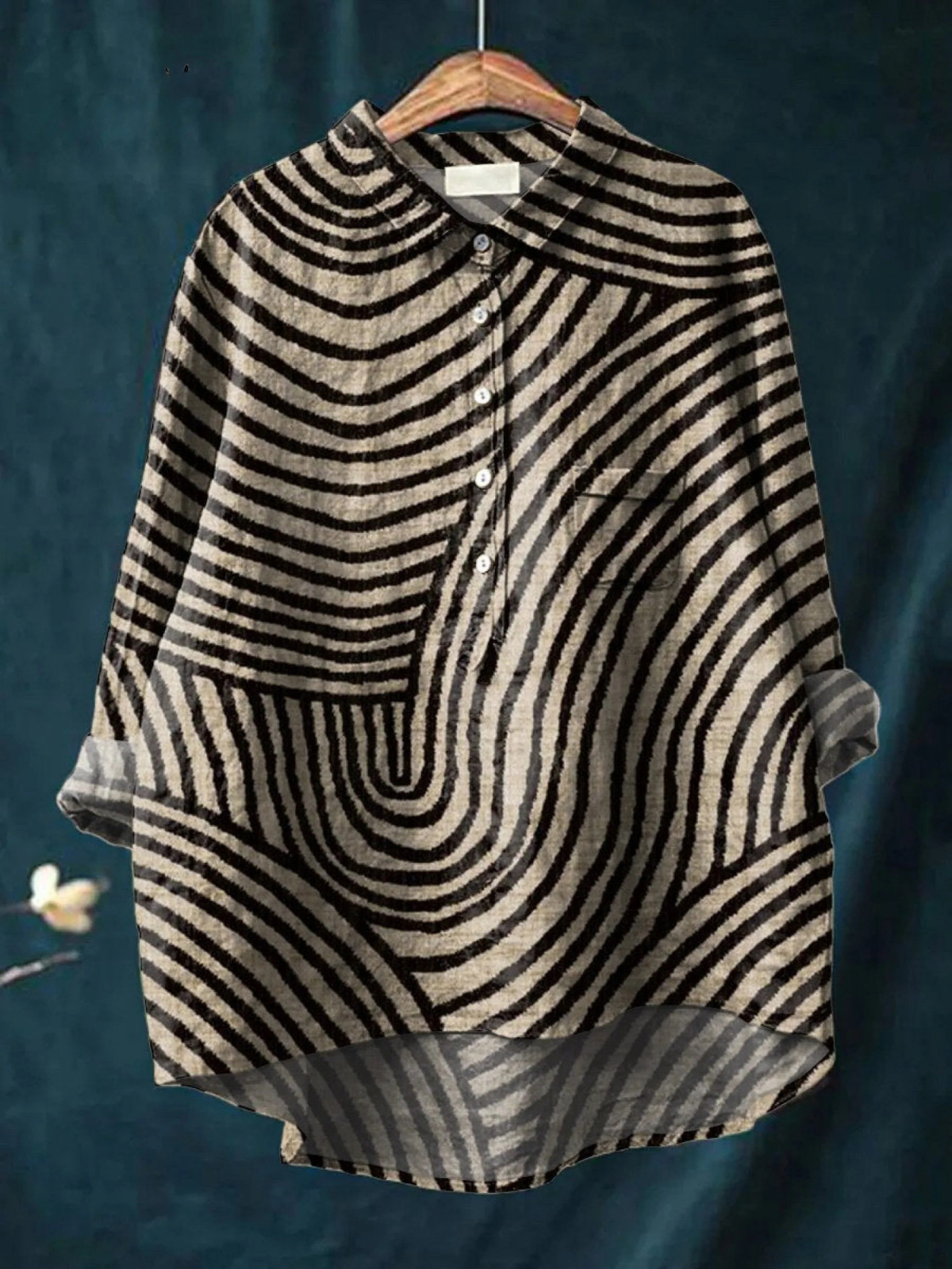 Chemise Danoir Paris Cecelia avec motif circulaire multicolore, tissu léger et élégant pour un style décontracté.