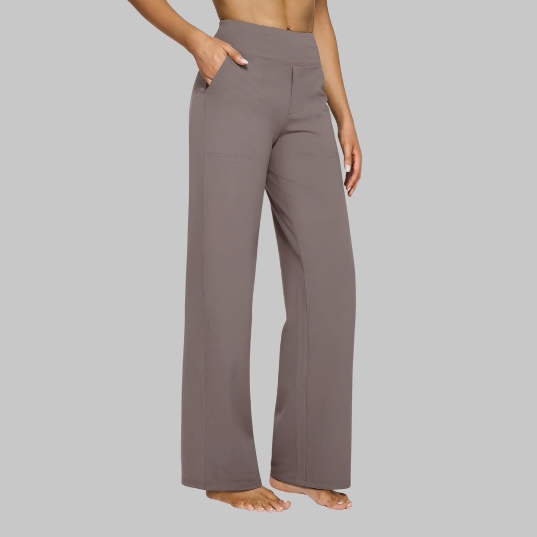 Pantalon stretch confortable pour femme de la marque Danoir Paris, coupe élégante et tissu doux visible sur l'image.