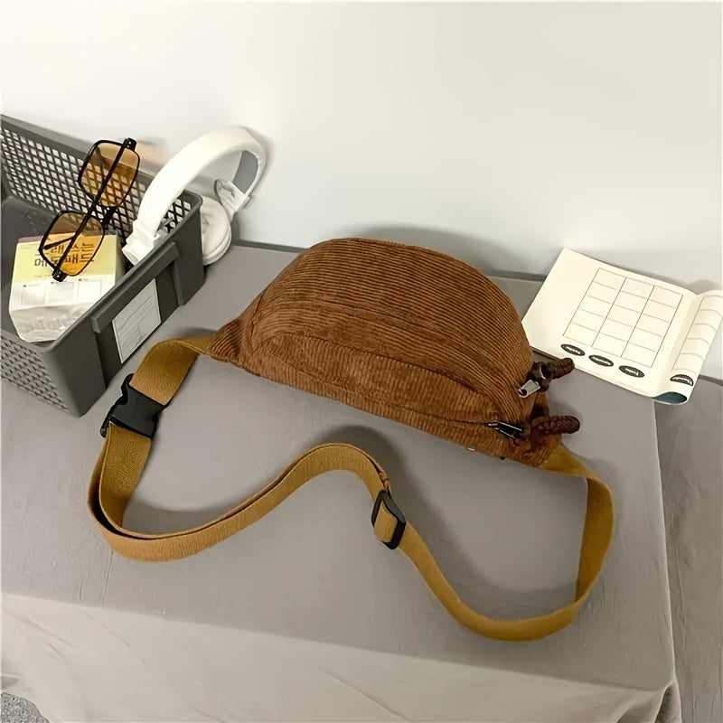Sac à main Danoir Paris Petra en velours côtelé beige, avec bandoulière, style élégant et tendance.