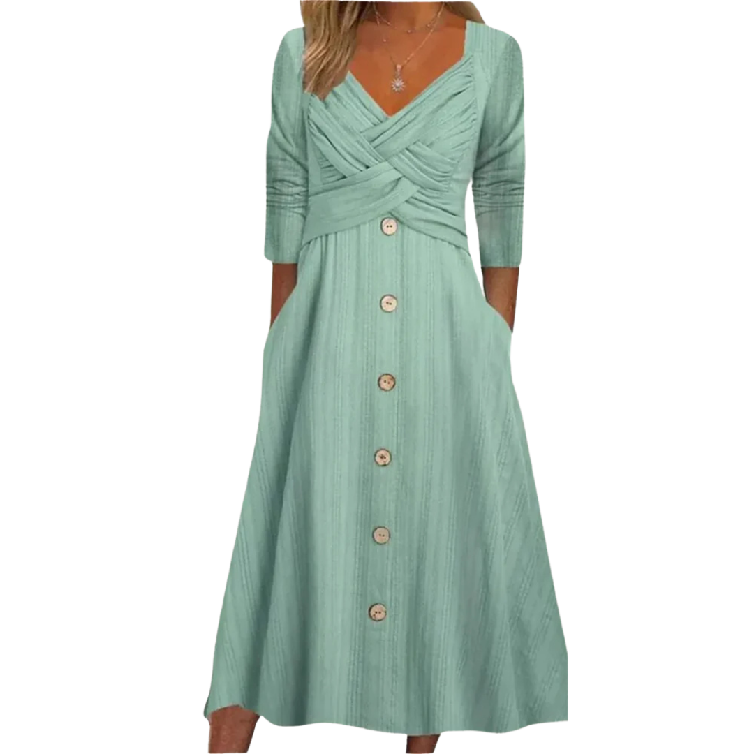 Robe élégante Ella de Danoir Paris, avec couverture du ventre, en tissu fluide et sophistiqué, portée par un mannequin.