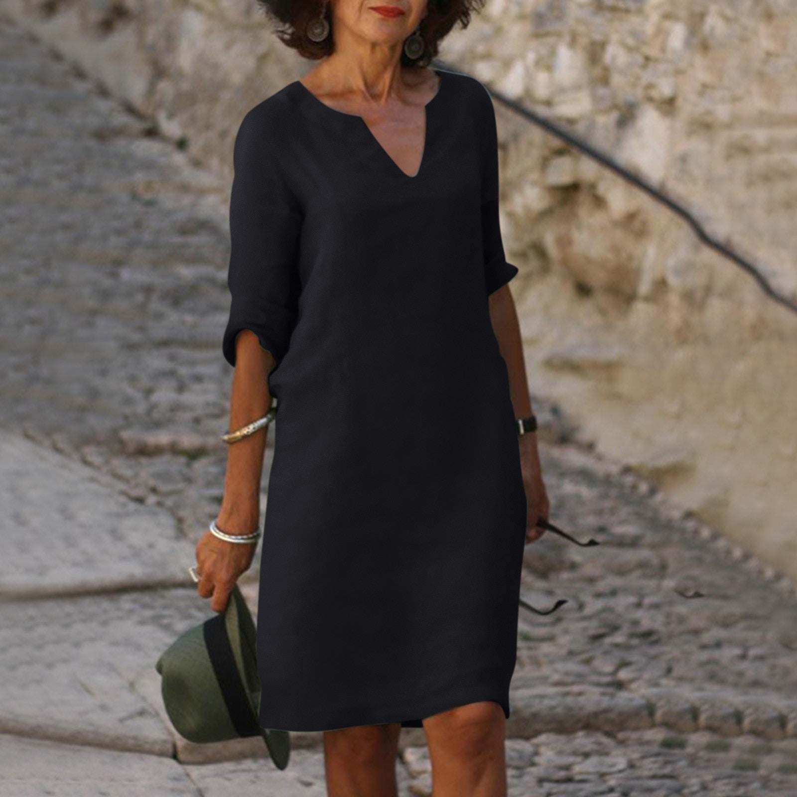 Robe légère élégante Danoir Paris Eulalior avec tissu fluide et détails raffinés, portée sur mannequin.