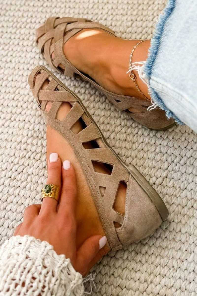 Sandales tressées Caterina Danoir Paris en cuir violet, parfaites pour l'été, avec semelle plate et élégante finition.