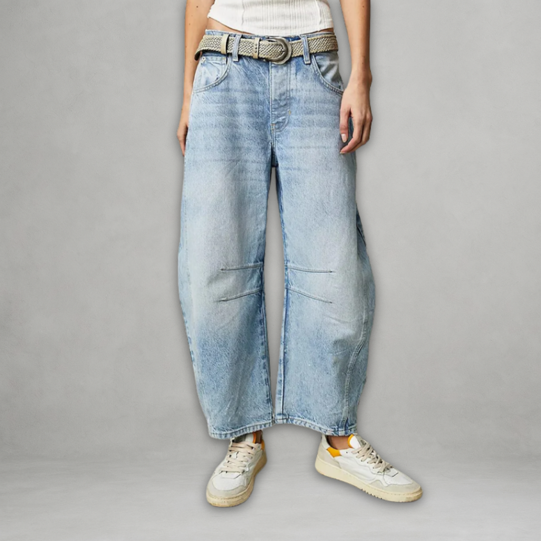 Pantalon femme baggy chic Sabri de Danoir Paris, style décontracté avec coupe ample, en tissu denim.