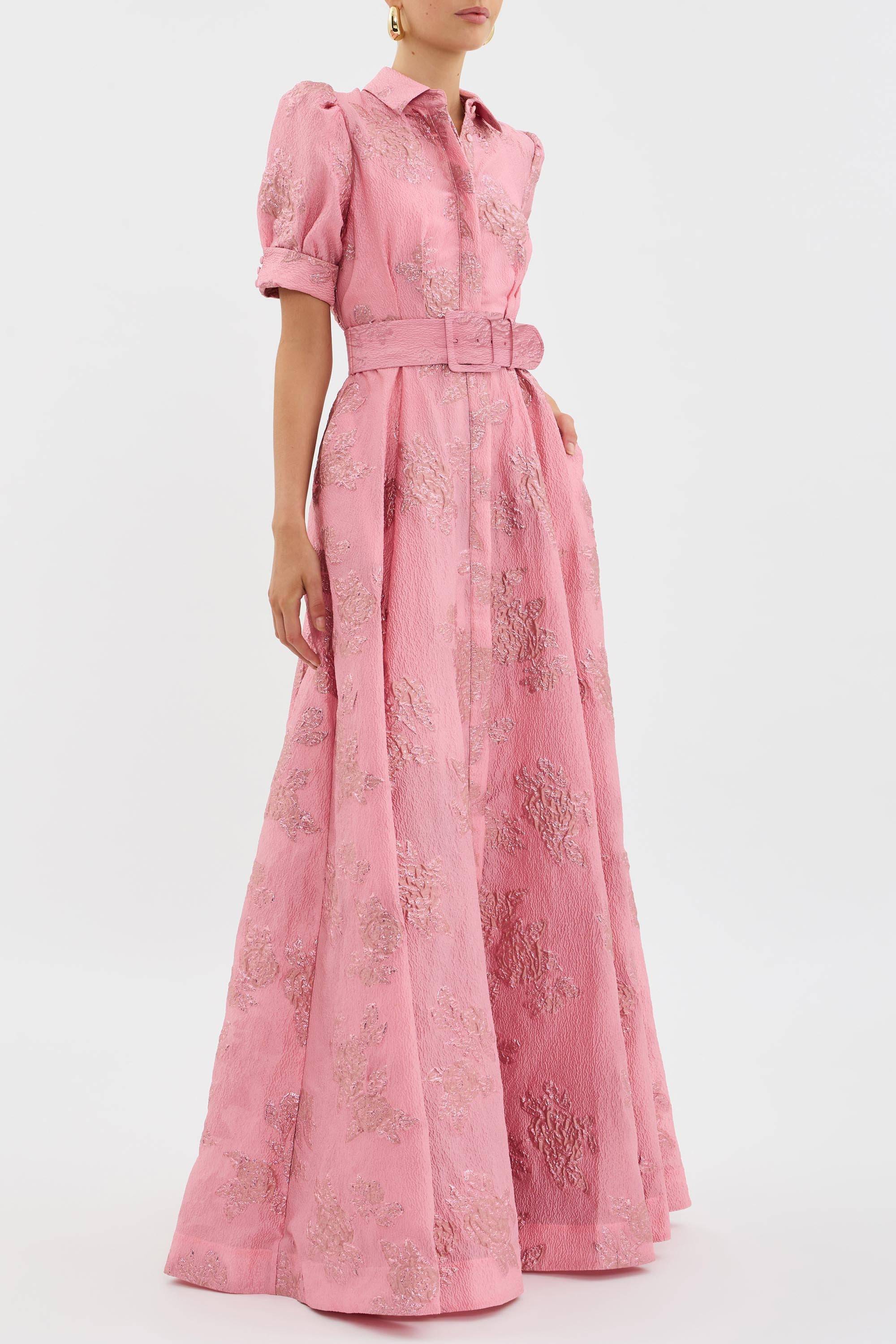 Robe Anette Aria™ de Danoir Paris avec manches courtes bouffantes roses, vue de côté, en tissu léger et élégant.
