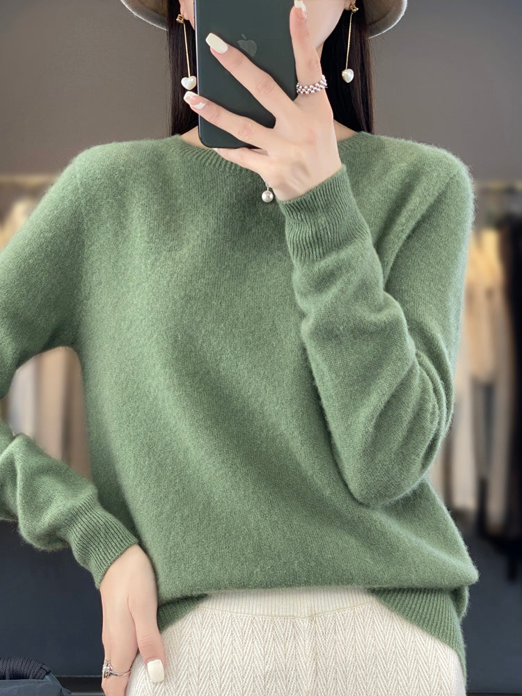 Pull en coton confortable Anette de Danoir Paris, doux et décontracté, porté sur un mannequin.