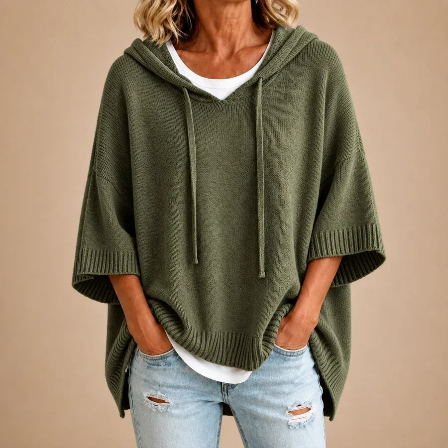 Poncho Tricoté à Capuche