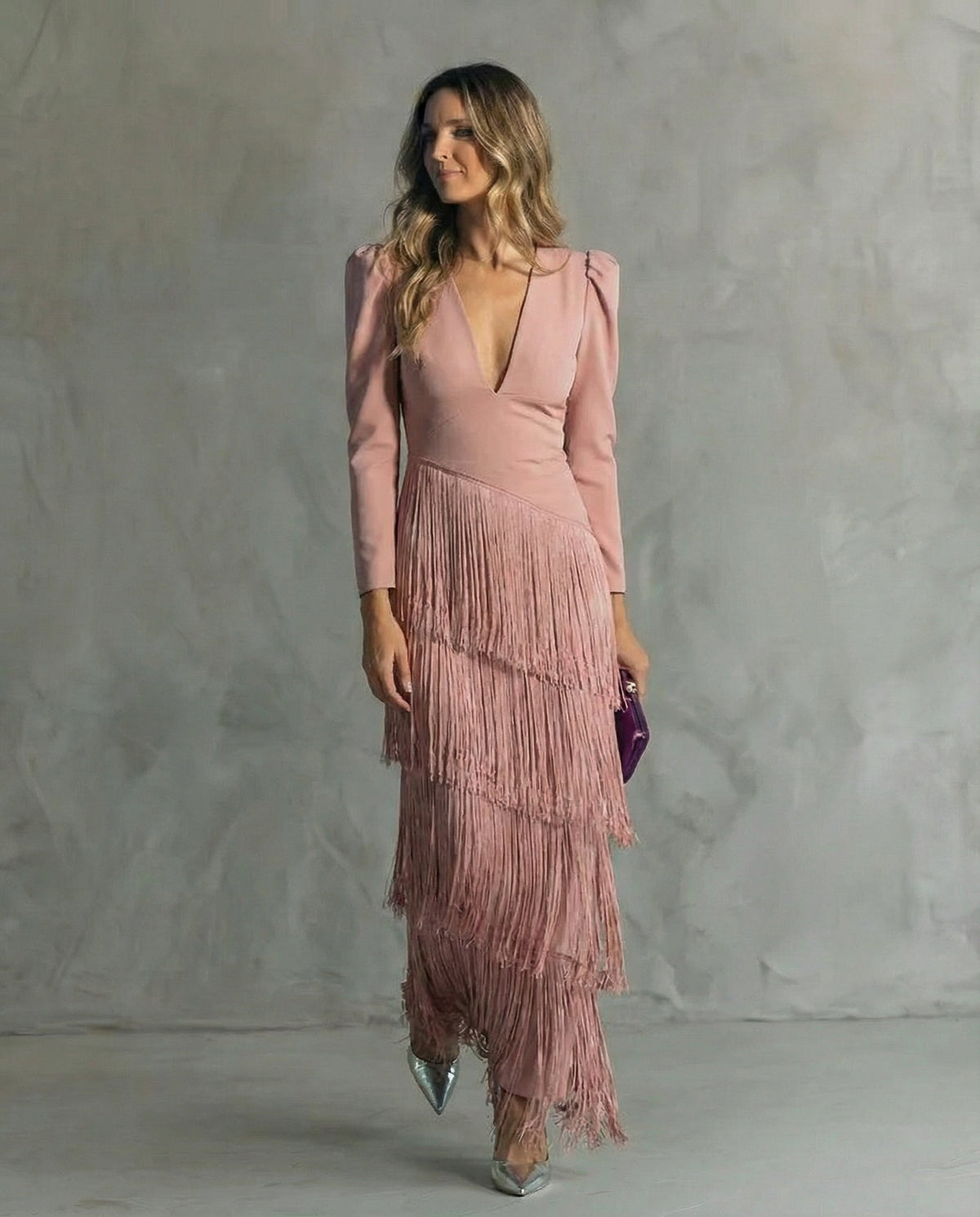Robe midi femme Chiara Danoir Paris avec manches à franges, tissu léger et style élégant, vue de face