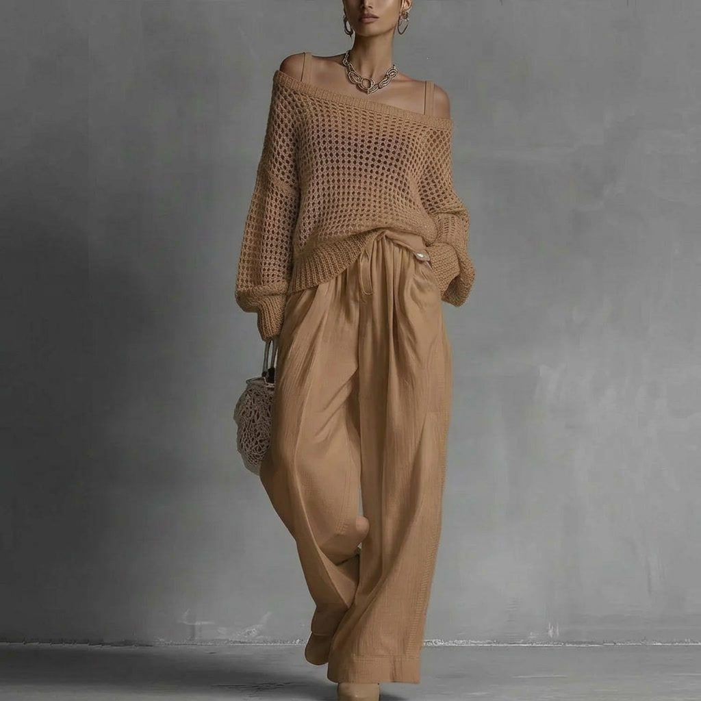 Ensemble élégant en deux pièces Claribel™ de Danoir Paris, robe et veste en tissu fluide, couleur ivoire, détails raffinés.