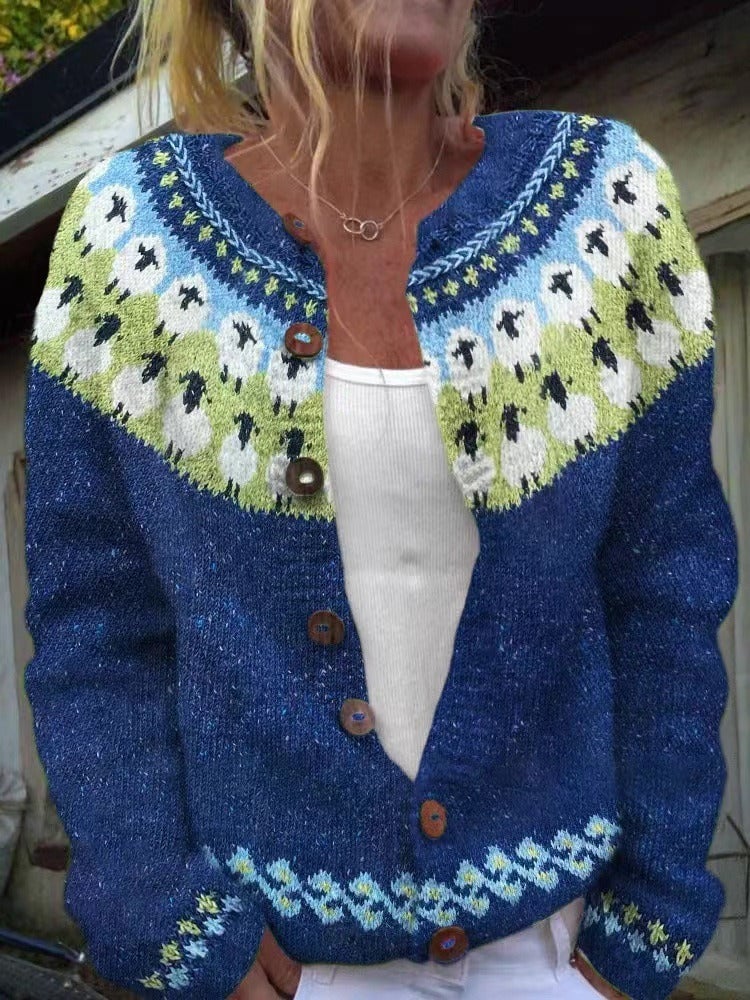 Cardigan LEENA™ Danoir Paris avec yoke Fair Isle, motif coloré, manches longues et col en V, porté sur un modèle.