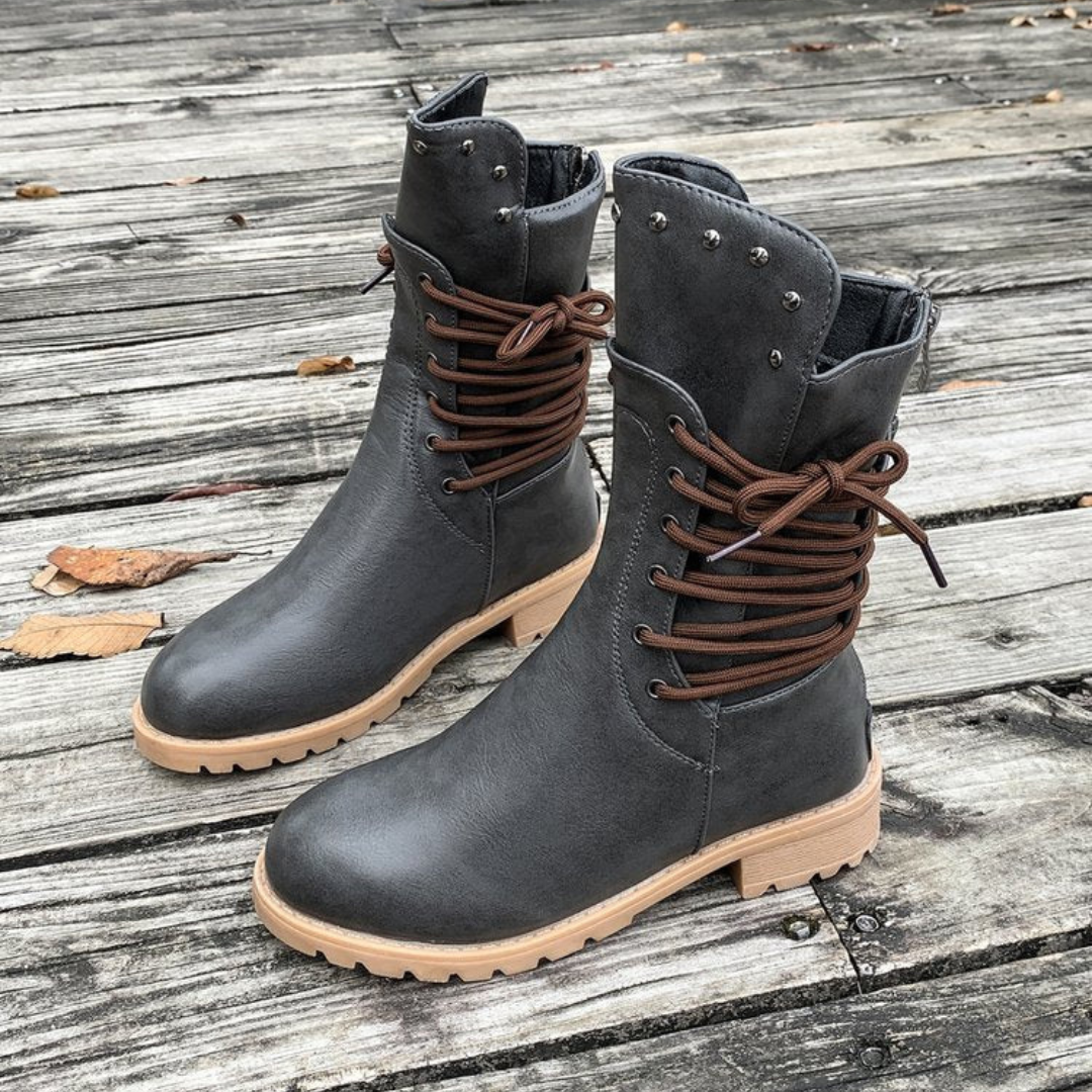 Bottines de marche confortables Apolline Danoir Paris avec semelle souple et design élégant, vues de face et de côté.