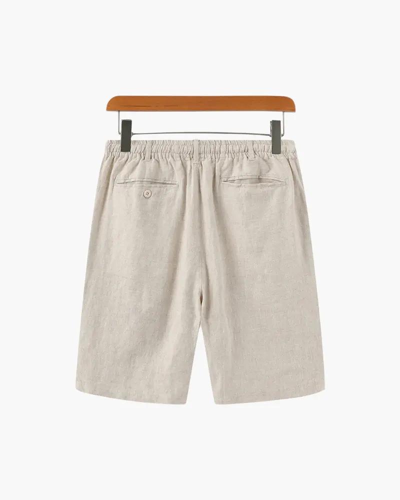 Shorts en lin premium Casablanca de la marque Old Money, visibles en tissu léger beige et coupe décontractée.