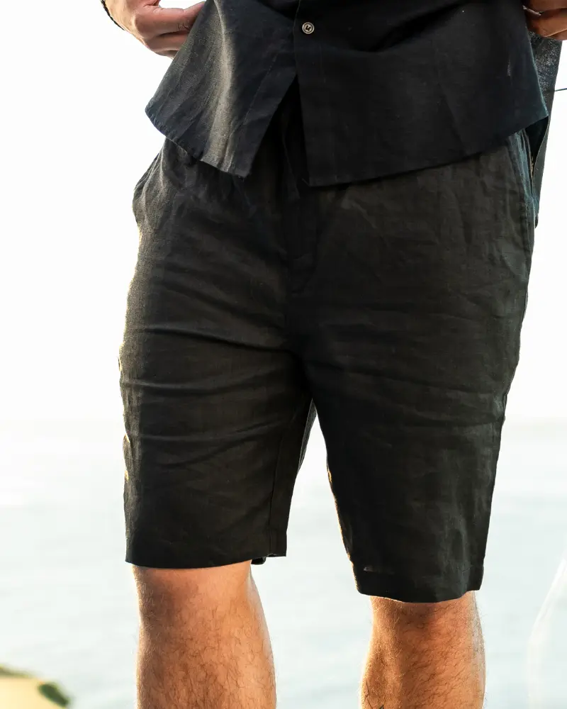 Shorts en lin premium Casablanca de la marque Old Money, vue de face, avec détails de couture et coupe élégante.
