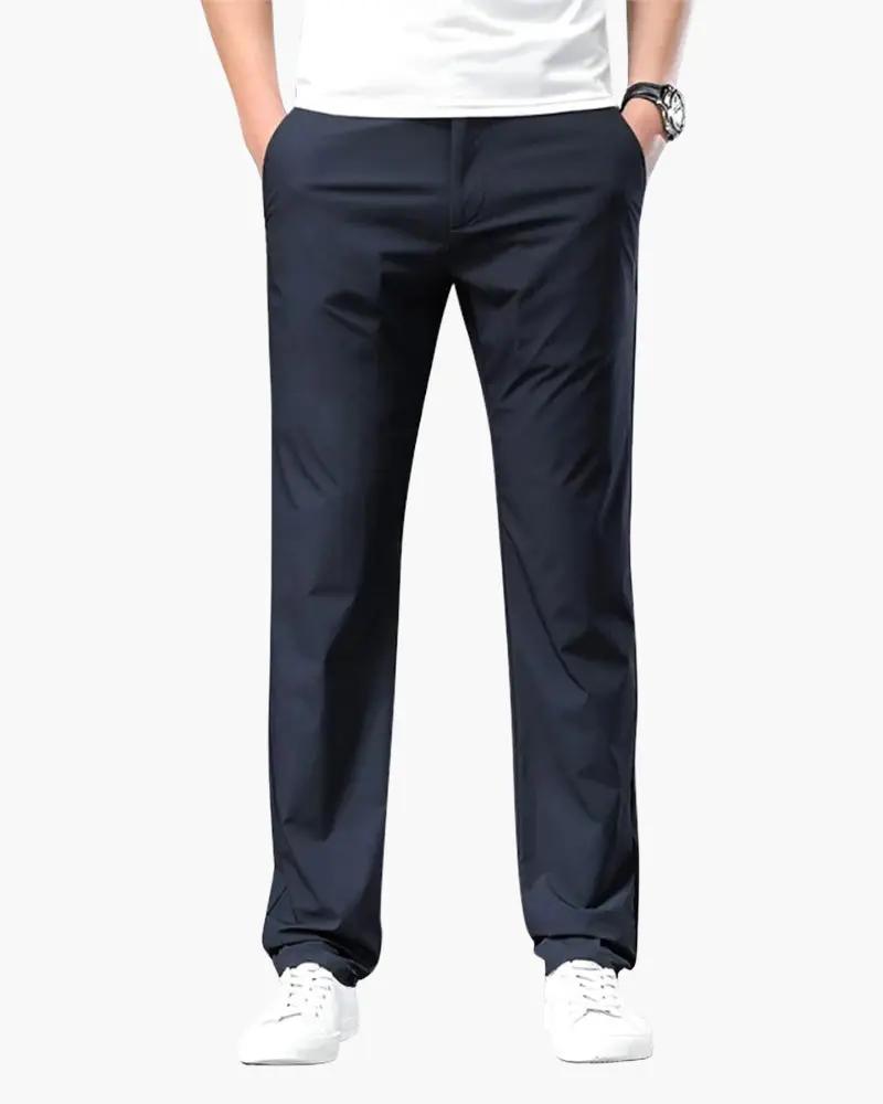 Pantalon chino Porto Old Money en coton beige, coupe classique avec poches latérales et ceinture.