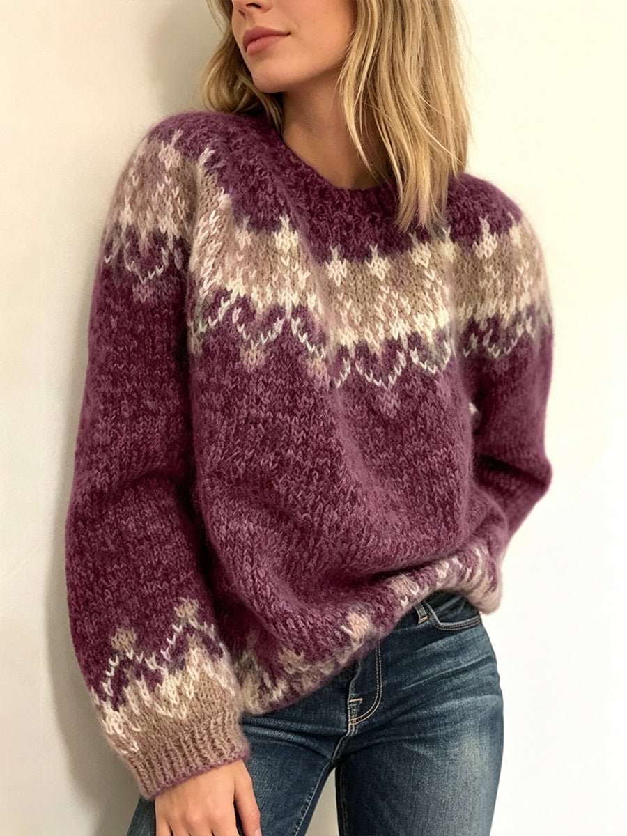 Pull en tricot Danoir Paris à col rond style Fair Isle avec motifs colorés, porté de face sur un fond neutre.