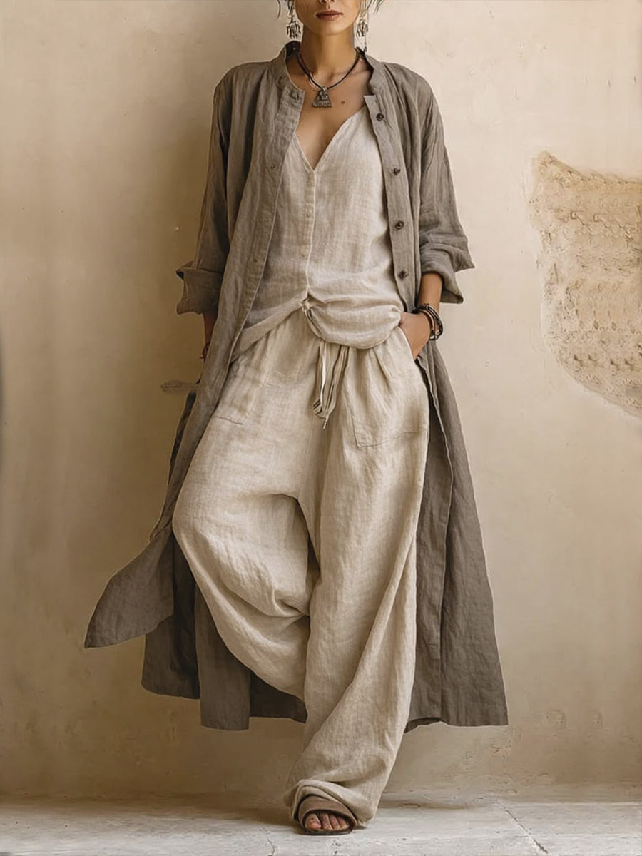 Ensemble trois pièces Sienna de Danoir Paris, superposé, avec détails élégants et tissu fluide, porté sur mannequin.