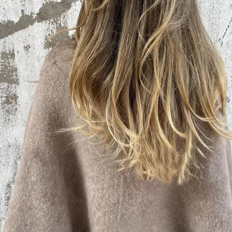 Elise - Veste Courte à Manches Évasées Élégantes