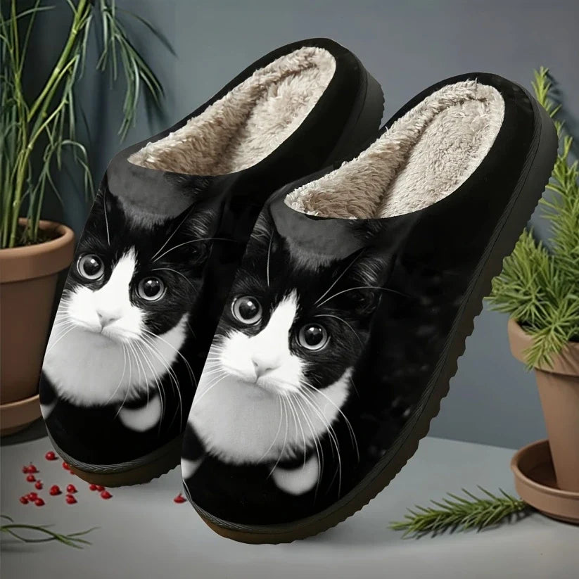 Chaussons à enfiler Danoir Paris avec imprimé de chats, confortables pour femmes, en tissu doux et moelleux.