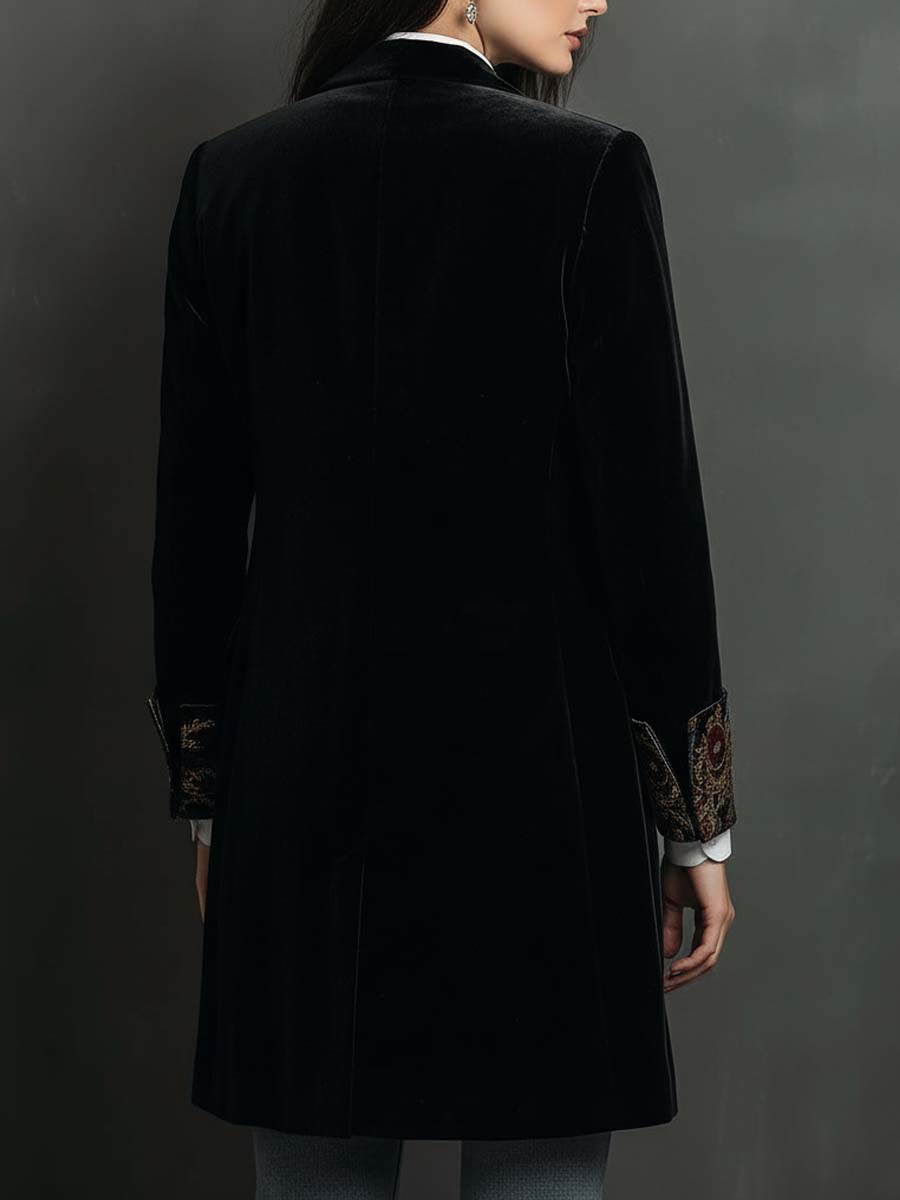 Blazer ajusté à manches longues Léontine de Danoir Paris avec imprimé baroque noir, élégant et moderne.