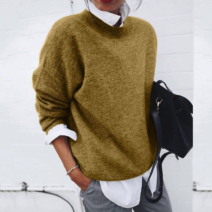 Pull doux et chaud Margaret de la collection #1752 de Danoir Paris, en laine douce avec un design confortable.