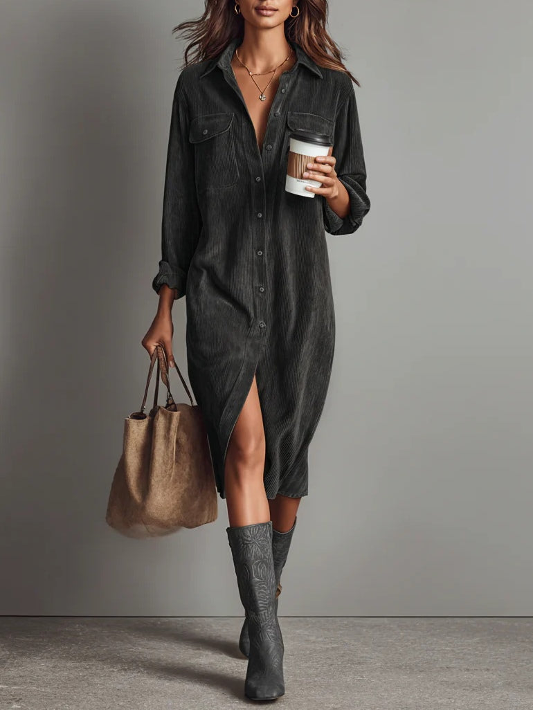 Robe midi en velours côtelé Blandine de Danoir Paris avec poches et bouton unique, vêtement décontracté pour femme.