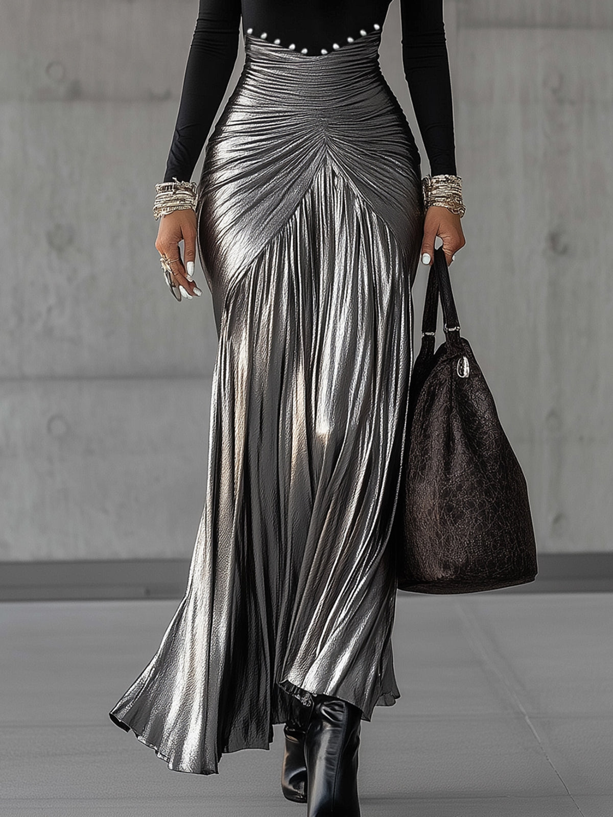 Robe Maxi Plissée Métallique Argentée à Col Rond Noir - Expédition en 24 Heures