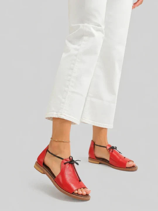 Sandales à lanières Danoir Paris LILLIANA, chaussures d'été en cuir avec talon élégant et lanières fines, vue de côté.