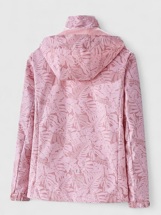 Veste élégante Thanyelle de Danoir Paris, coupe ajustée en tissu noir avec col et manches longues, vue de face.