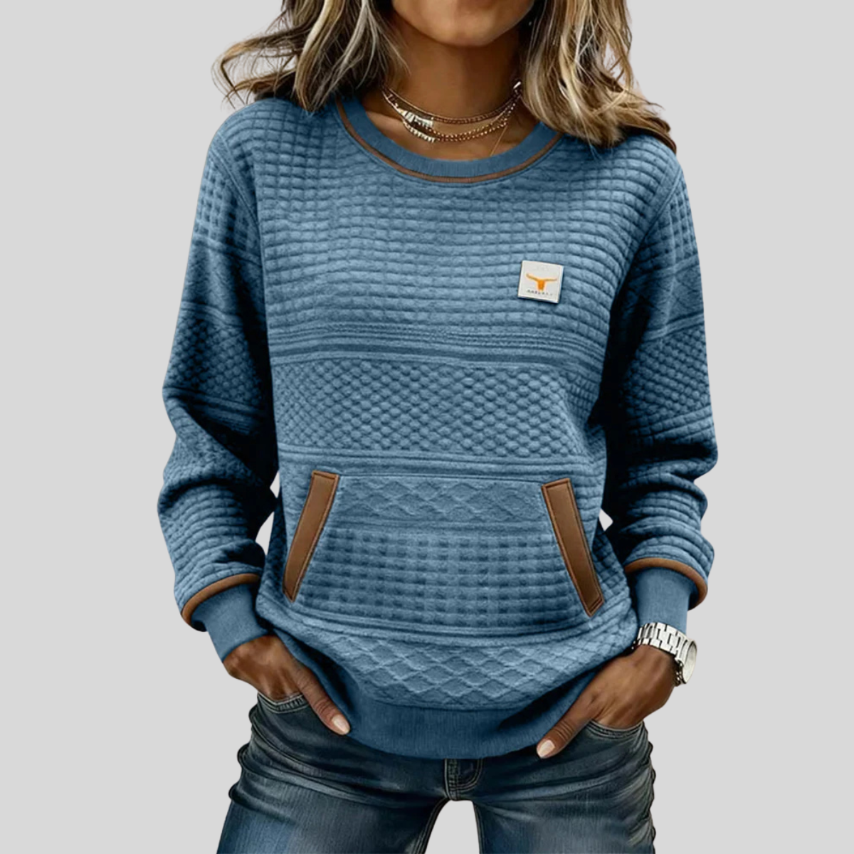 Sweat-shirt Danoir Paris Etta avec texture et blocs de couleur, manches longues et coupe décontractée, vue de face.