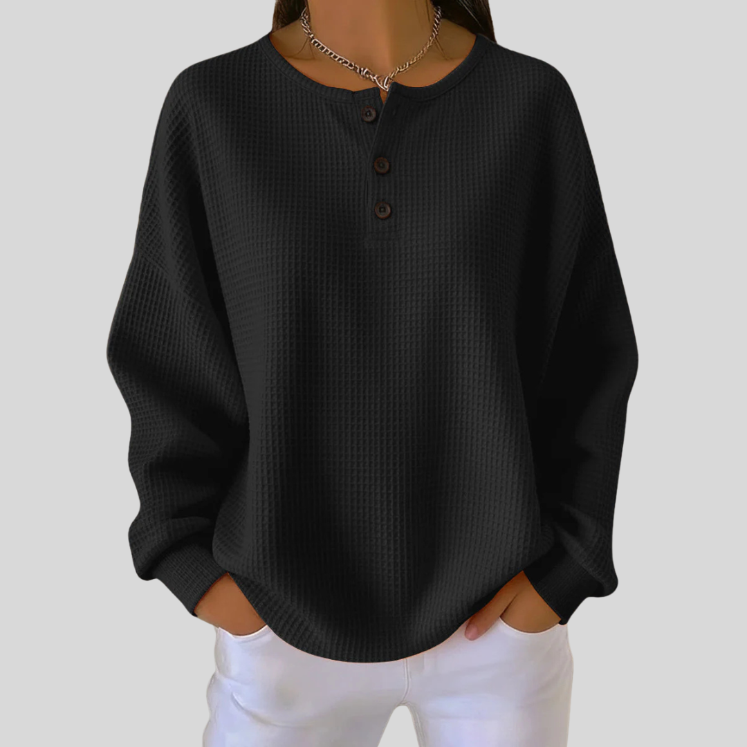 Haut Henley en tricot waffle Romy de Danoir Paris, décontracté, avec col boutonné, texture douce et modèle élégant.