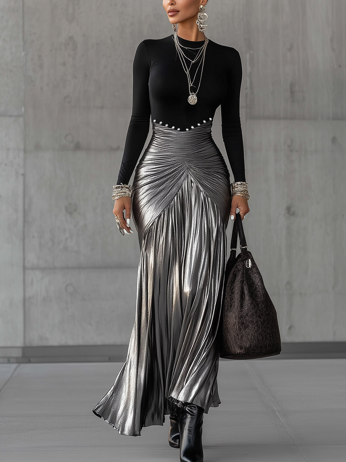 Robe Maxi Plissée Métallique Argentée à Col Rond Noir - Expédition en 24 Heures