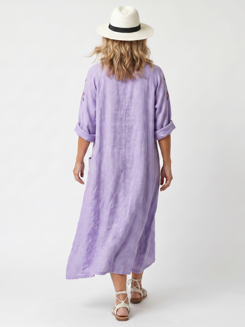 Tavi | Robe midi oversize avec poches et broderie florale