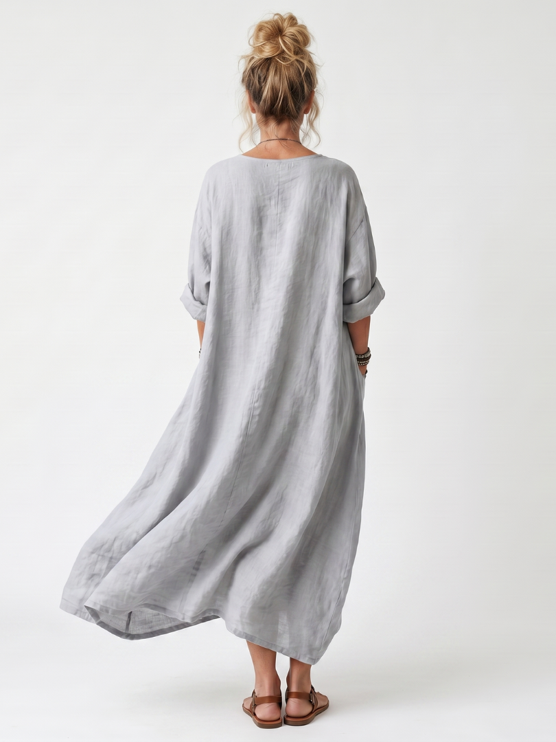 Raina | Robe midi oversize avec poches et panneau brodé contrastant
