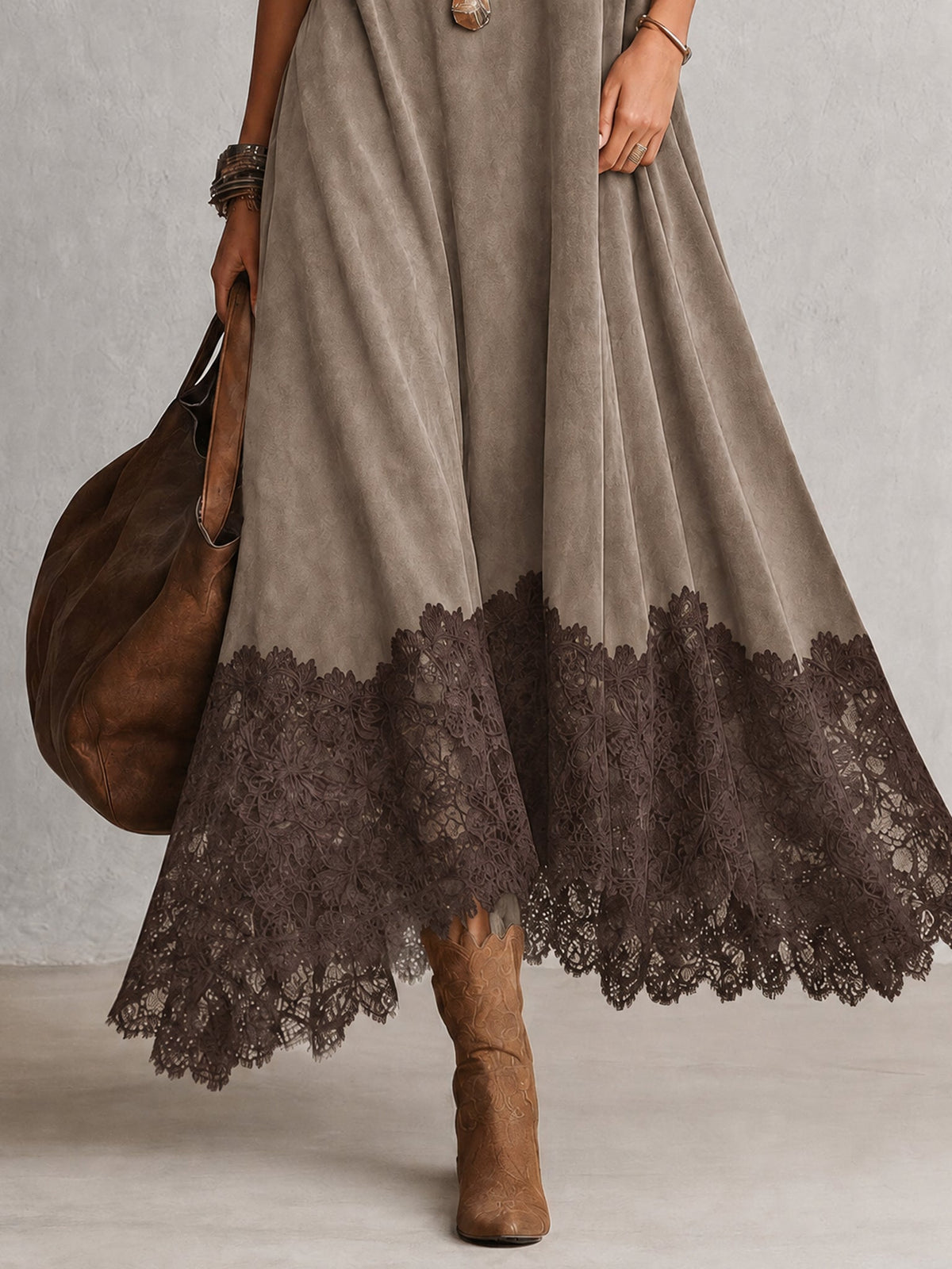 Robe Maxi Longue à Manches Longues en Suédine Marron Vintage