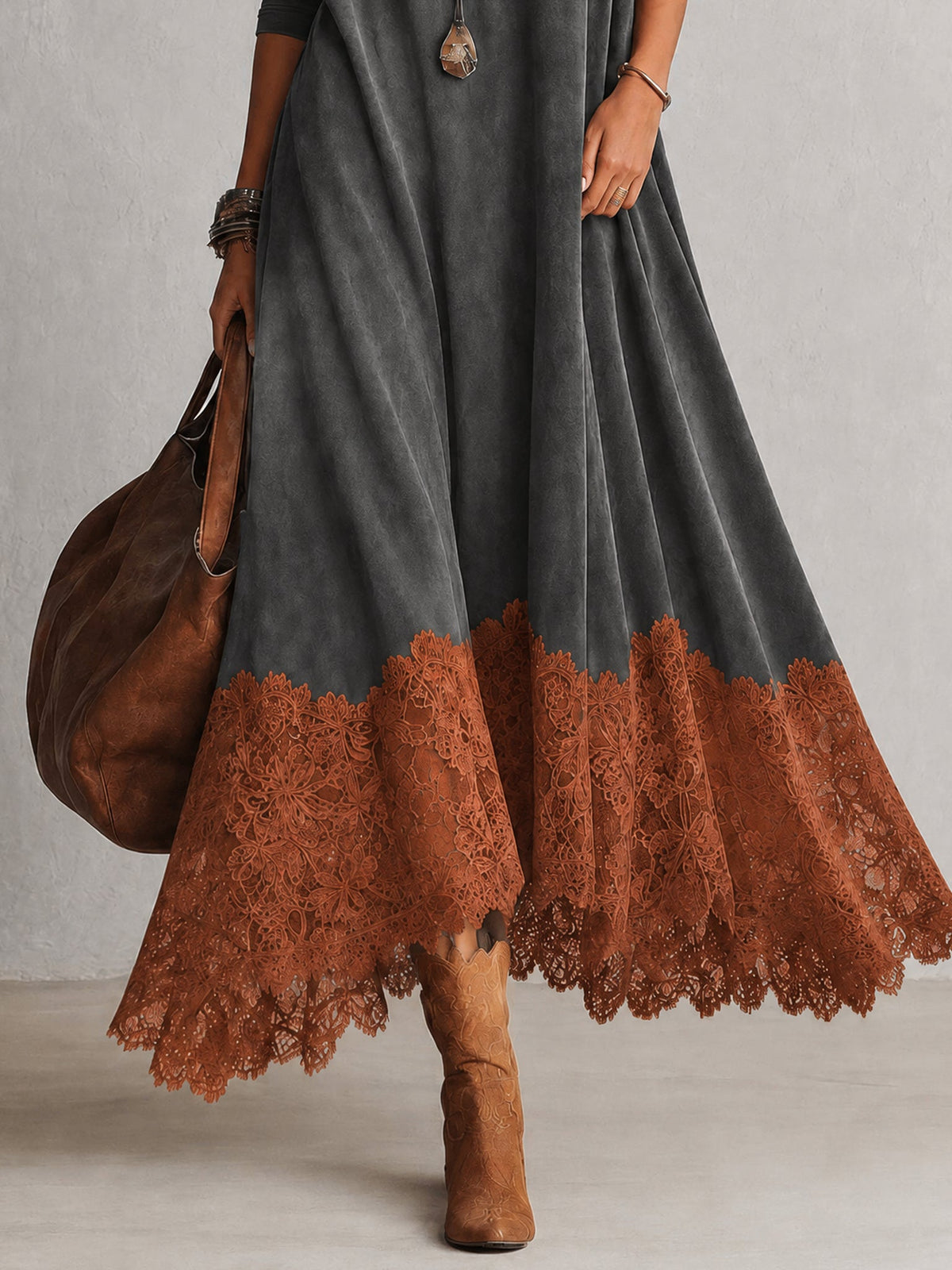 Robe Maxi Longue à Manches Longues en Suédine Marron Vintage