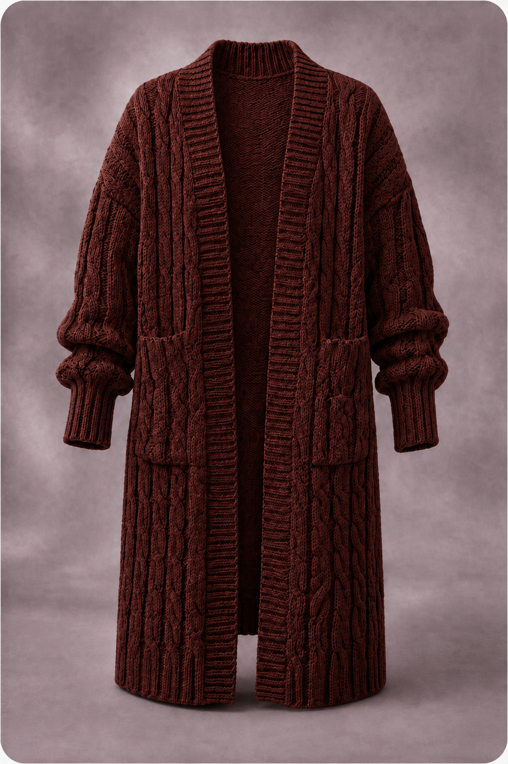 Cardigan en maille à double boutonnage Danoir Paris porté, détail des boutons et texture douce en gros plan.