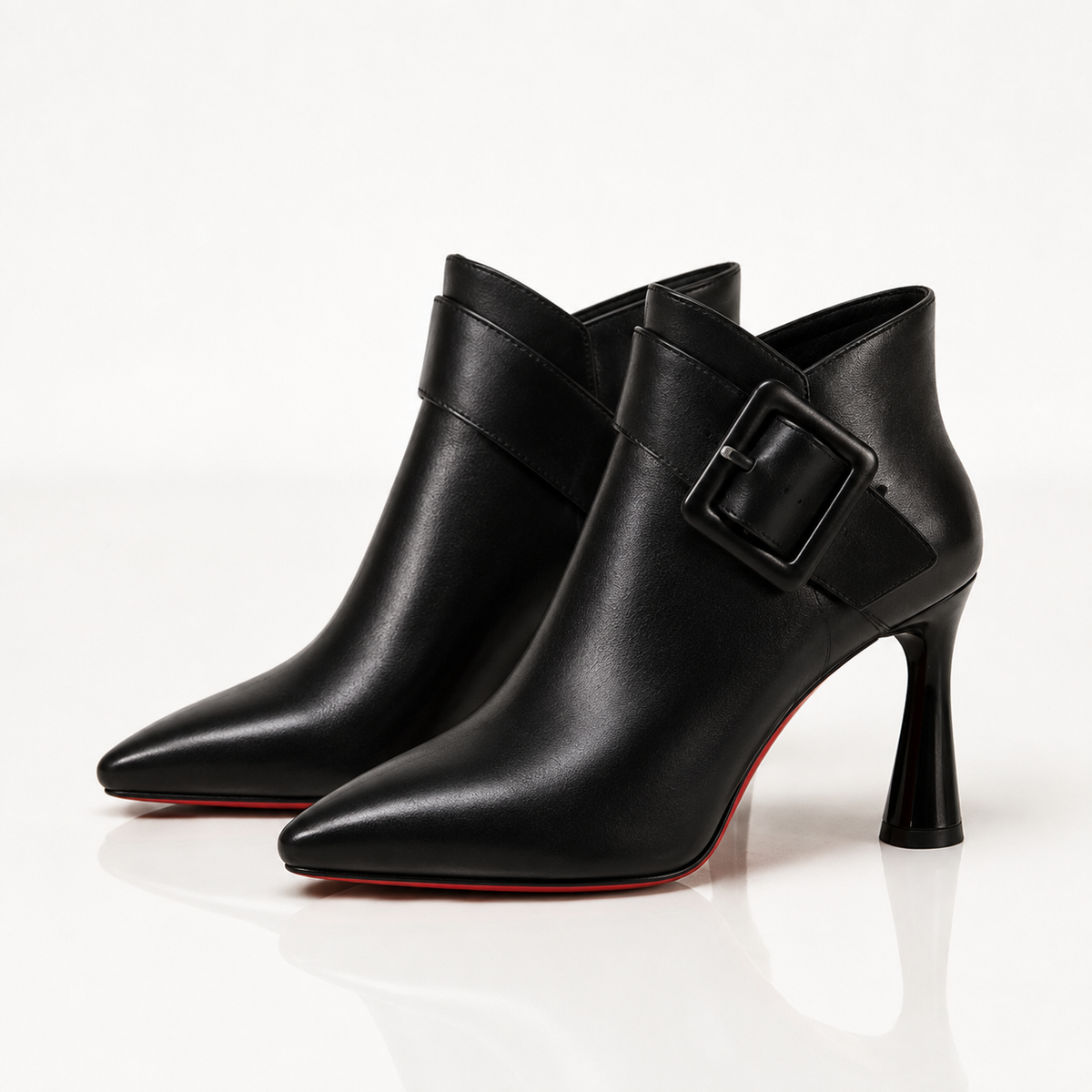 Bottines noires à boucle Monroe Danoir Paris, vue latérale droite