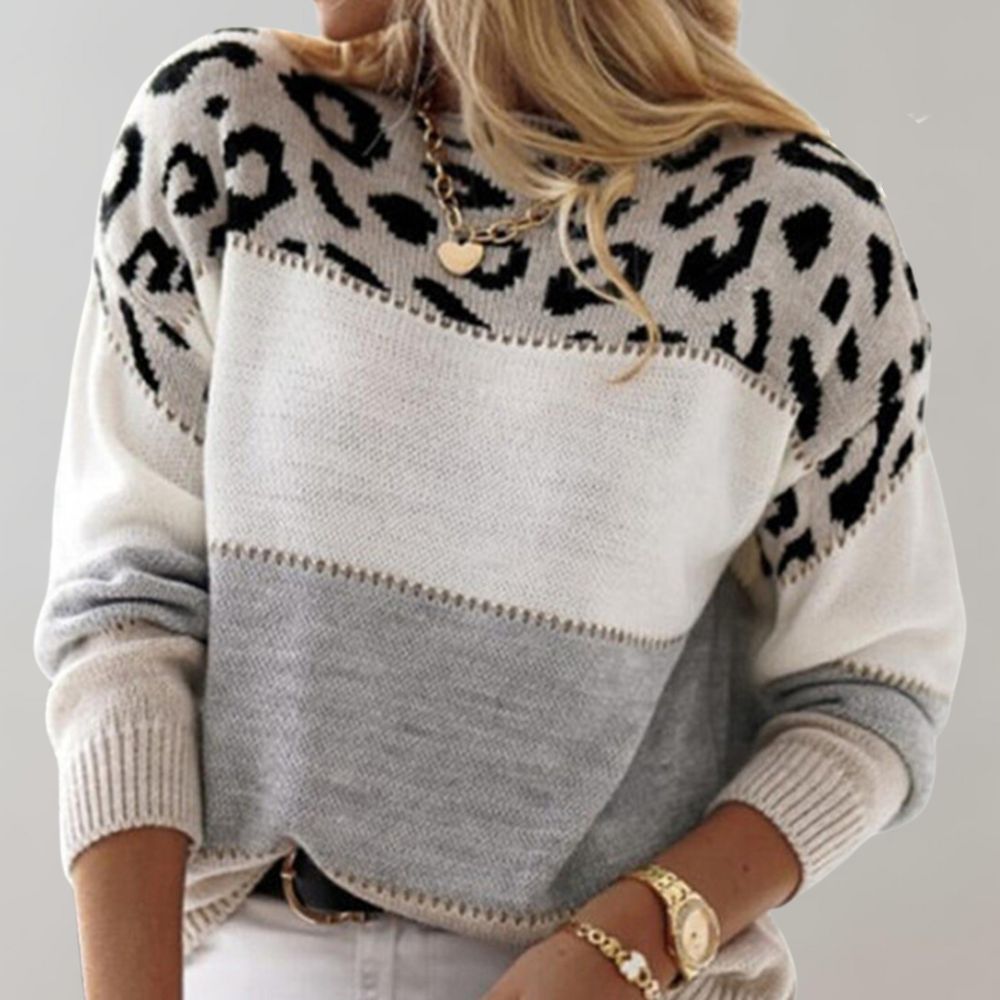 Pull en maille gris Diane Laura de Danoir Paris avec motif léopard, vue de face, doux et tendance.