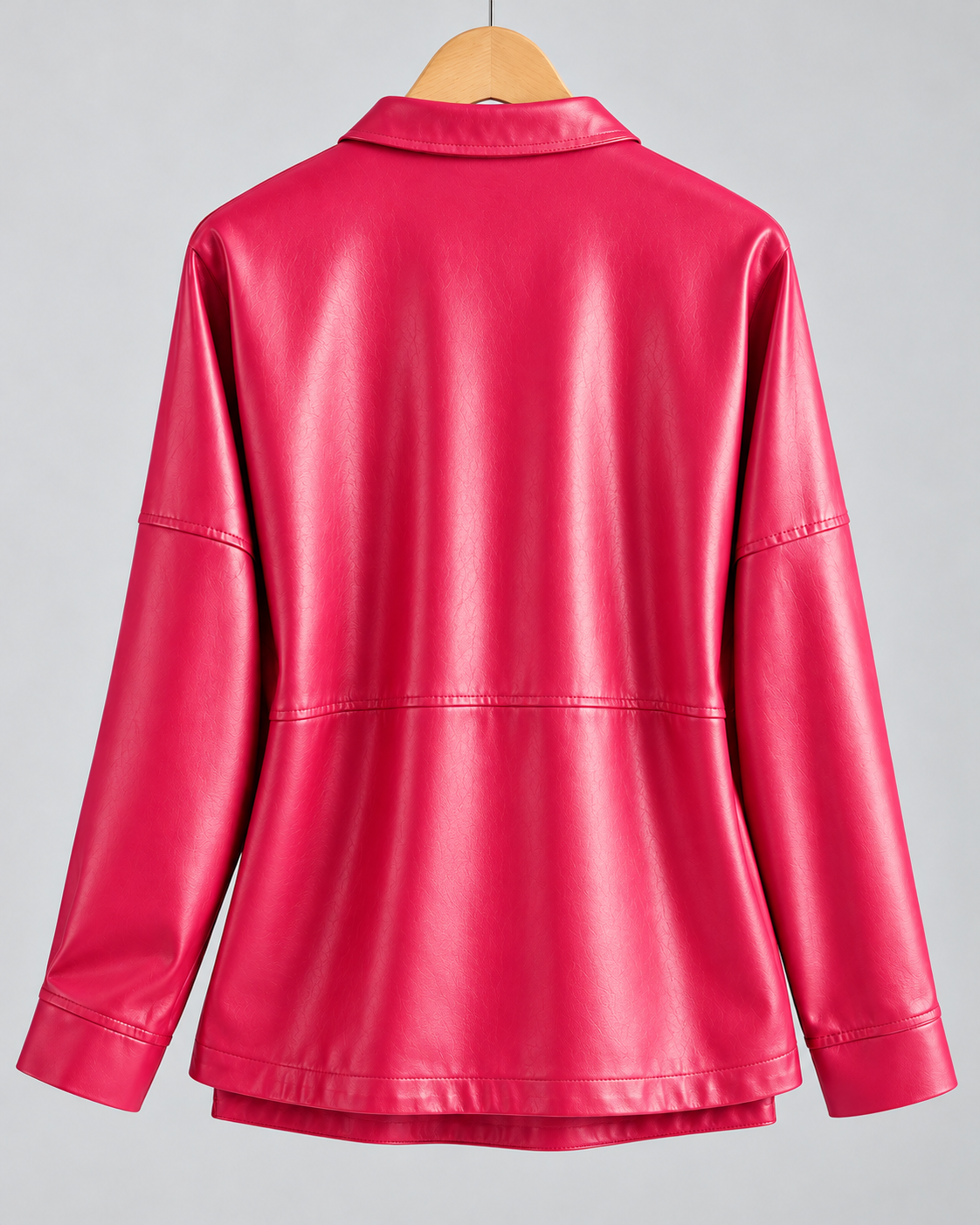Veste en cuir véritable à boutons Amelia de Danoir Paris, vue de face avec détails des boutons et finition élégante.