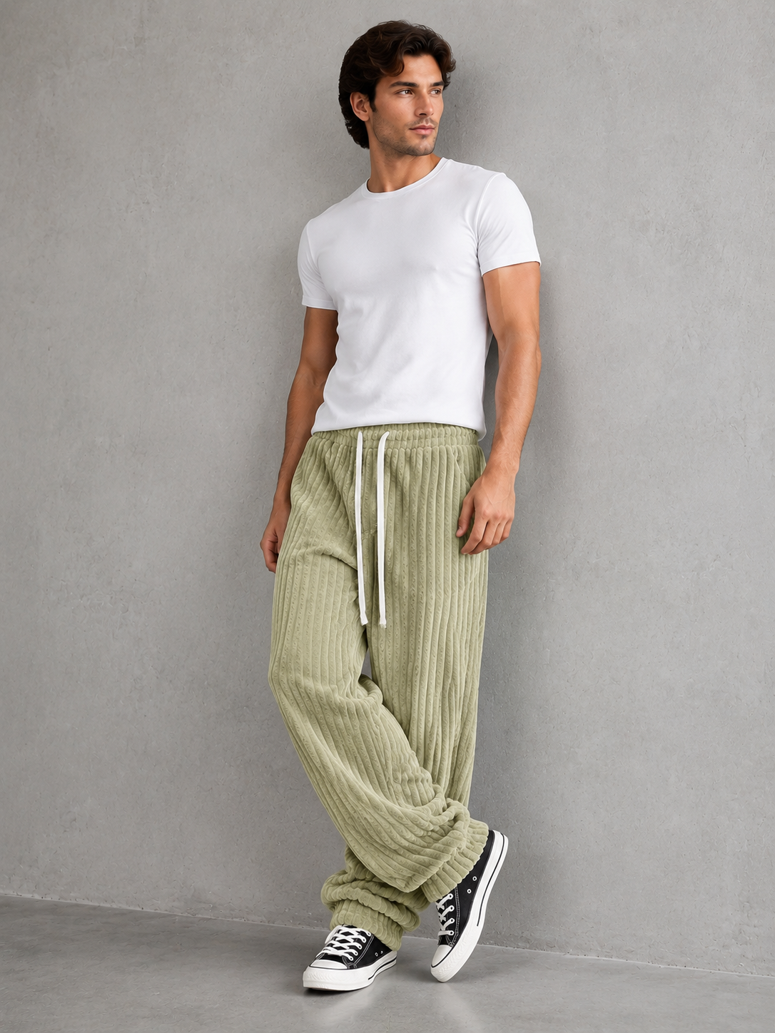 Pantalon Rowan Danoir Paris en tissu noir avec coupe élégante, porté sur mannequin, vue de face.