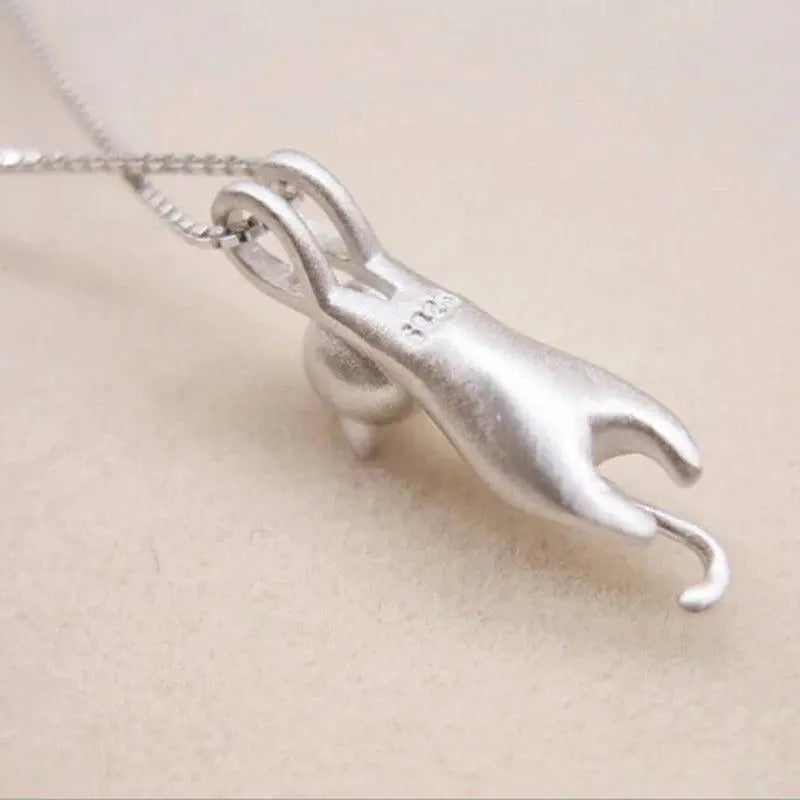 Collier amusant avec un chaton en argent 925