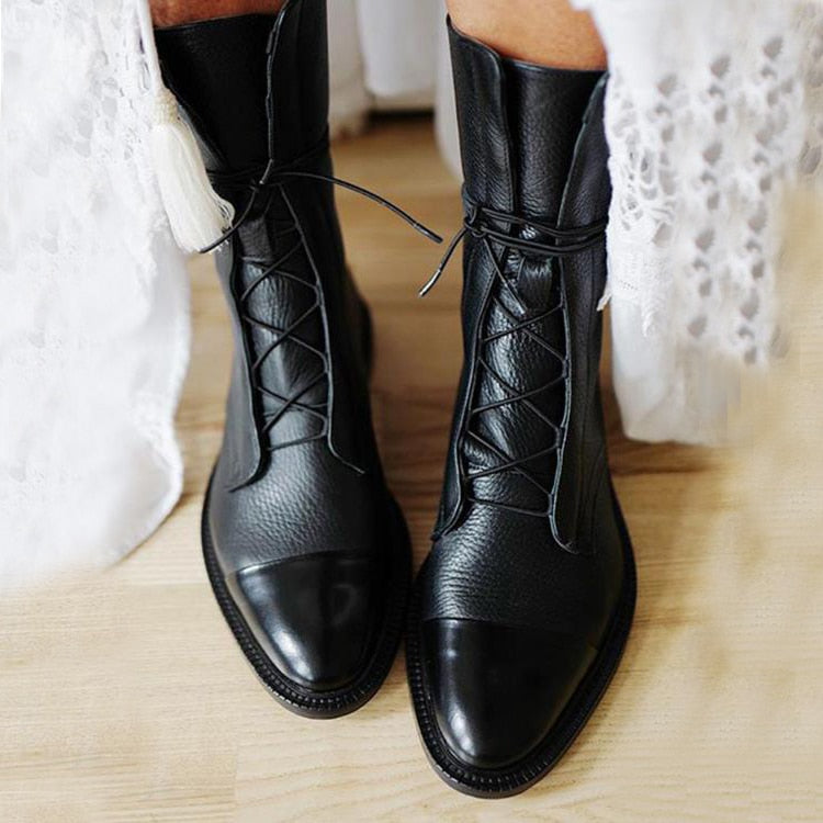 Chaussures à talons hauts Danoir Paris Harper, élégantes bottes en cuir de qualité supérieure, avec finition soignée et design moderne.