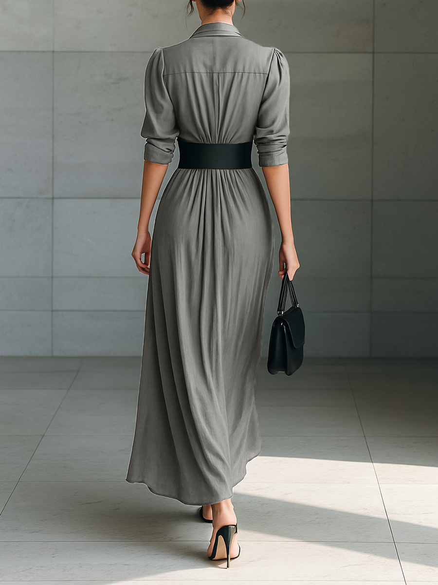 Robe longue plissée Zéphyrine de Danoir Paris, vêtement élégant avec détails fluides et sophistiqués, portée en soirée ou pour une occasion spéciale.