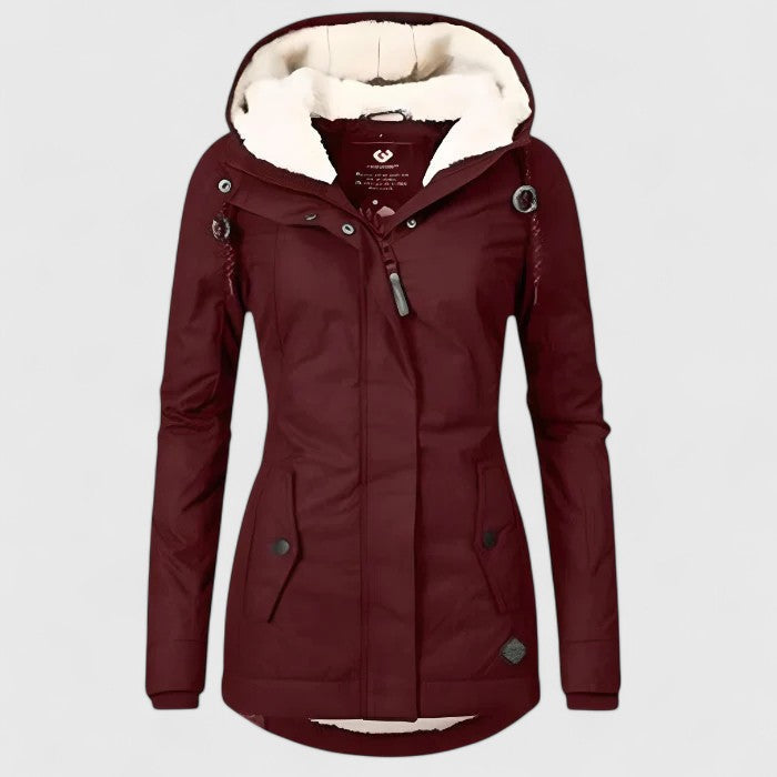 Veste sophistiquée Tivona Danoir Paris FR873 portée, tissu élégant et coupe moderne, vue de face.