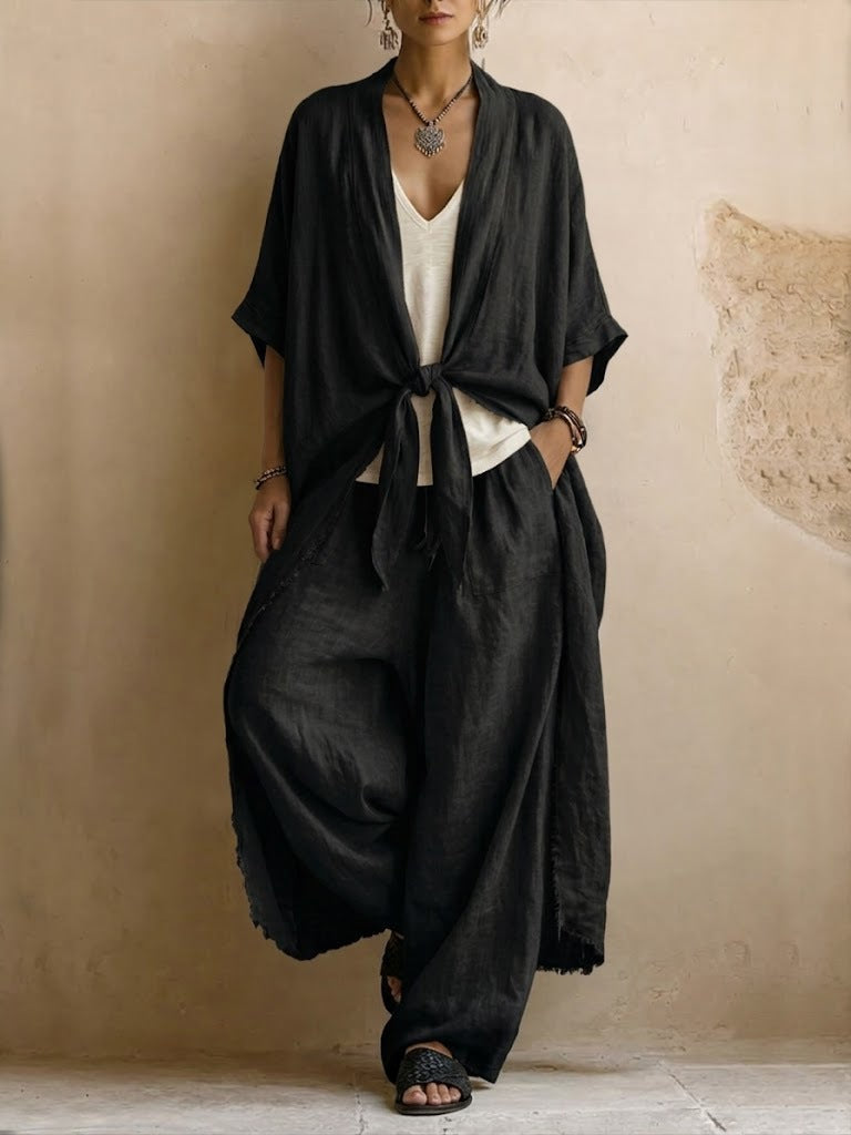 Ensemble deux pièces kimono en lin oversize et pantalon à jambes larges de Danoir Paris, vêtement confortable et élégant.