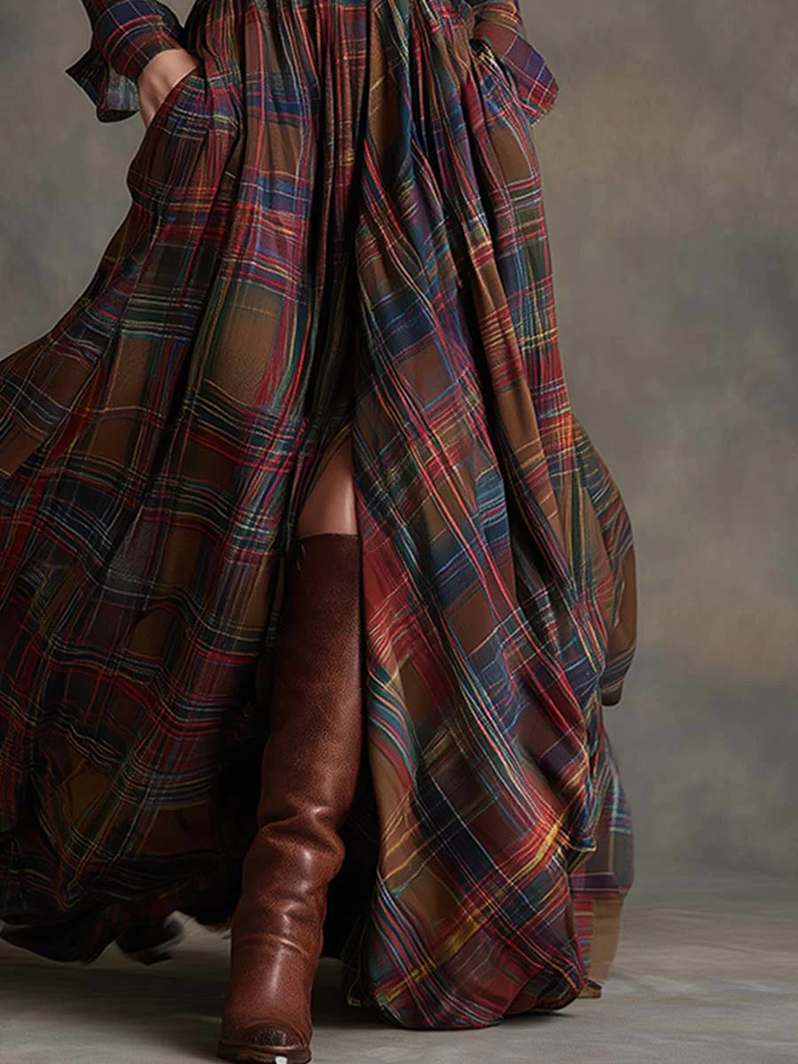 Robe longue à carreaux rouges et marron de Danoir Paris, style rétro ethnique avec ceinture, vue de face.