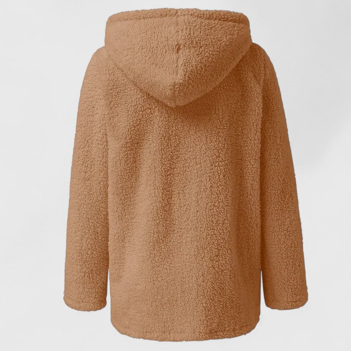 Veste confortable Hylenyahh de Danoir Paris, tissu doux et style décontracté, portée par un mannequin.