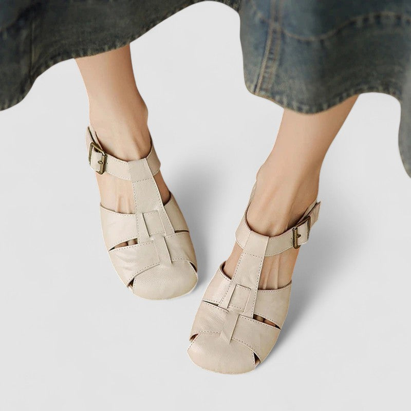 Isabeau™ | Bébés Découpes Rétro